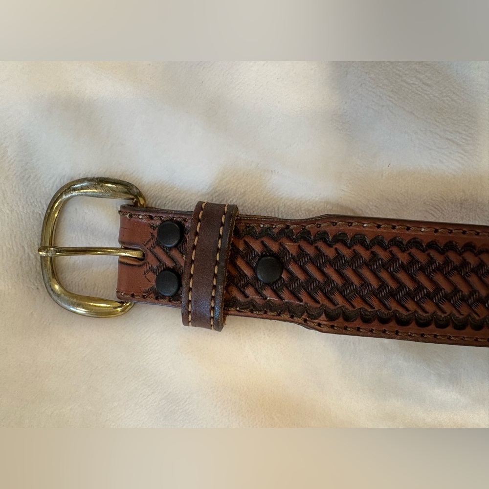 GUC size 40 Brown Leather Men's Belt